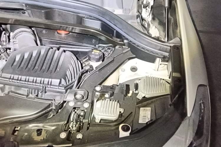 Used BMW X2 2020 sDrive25i Luxury M Sport Package Engine Bay Left