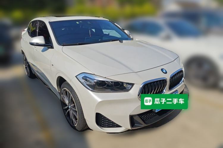 Used BMW X2 2020 sDrive25i Luxury Model with M Sport Package Front Right 45 Deg