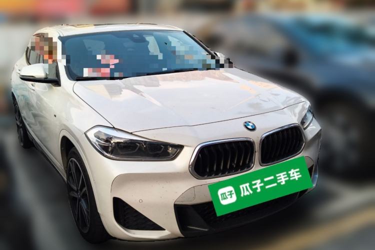 Used BMW X2 2020 sDrive25i Luxury Model with M Sport Package Front Right 45 Deg