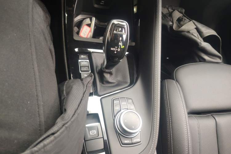 Used BMW X2 2020 sDrive25i Luxury Model with M Sport Package Gear Lever