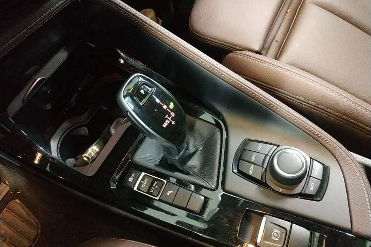 Used BMW X2 2020 sDrive25i Leading Model M Sport Package Gear Lever