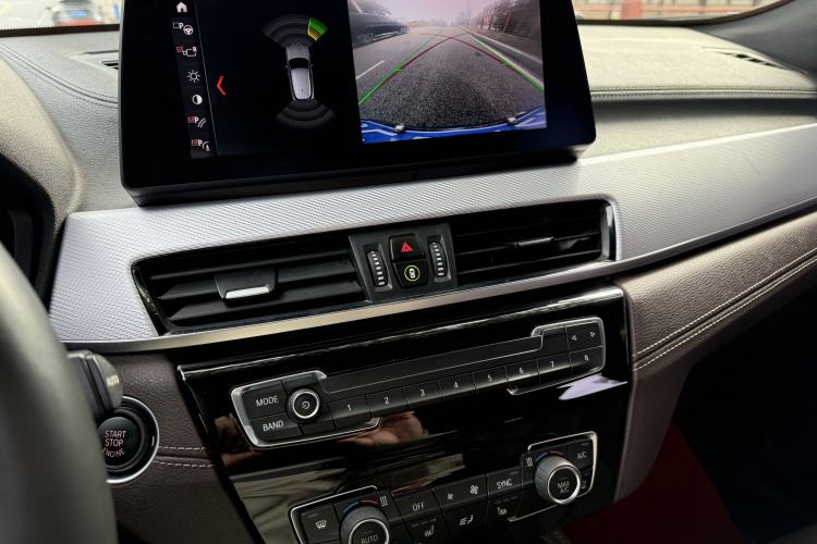 Used BMW X2 2020 sDrive25i Luxury Model with M Sport Package Interior 4