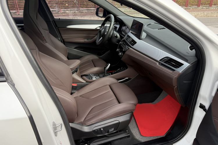 Used BMW X2 2020 sDrive25i Luxury Model with M Sport Package Interior 6