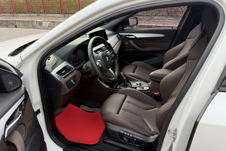 Used BMW X2 2020 sDrive25i Luxury Model with M Sport Package Interior 7