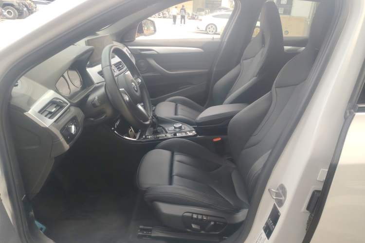 Used BMW X2 2020 sDrive25i Luxury Model with M Sport Package Left Front Seat