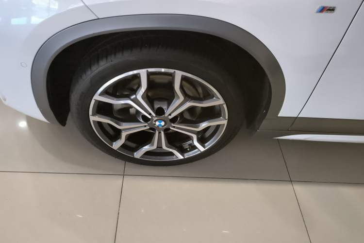 Used BMW X2 2020 sDrive25i Luxury M Sport Package Left Front Wheel Hub
