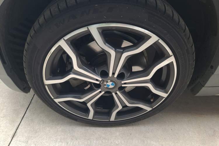 Used BMW X2 2020 xDrive25i M Sport Package Left Front Wheel Hub