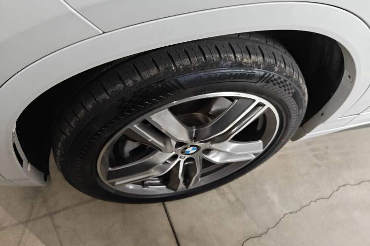 Used BMW X2 2020 sDrive25i Leading Model M Sport Package Left Front Wheel Hub