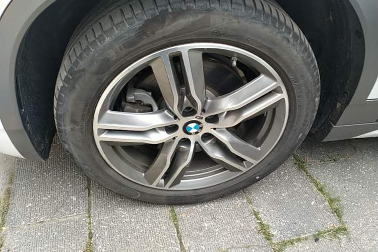 Used BMW X2 2020 sDrive25i Leading Model M Sport Package Left Front Wheel Hub