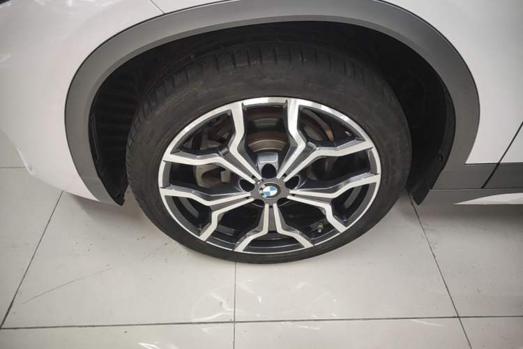 Used BMW X2 2020 xDrive25i M Sport Package Left Front Wheel Hub