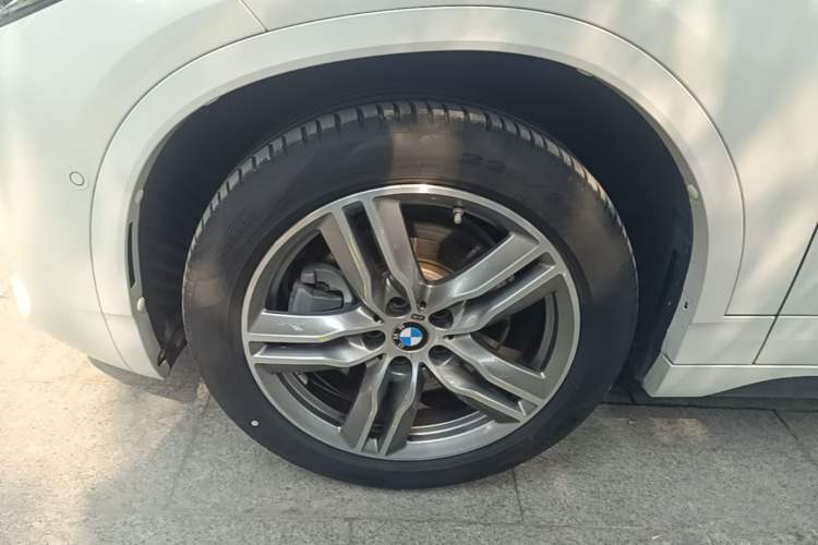 Used BMW X2 2020 sDrive25i Leading Model M Sport Package Left Front Wheel Hub