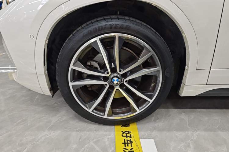 Used BMW X2 2020 sDrive25i Luxury Model with M Sport Package Left Front Wheel Hub