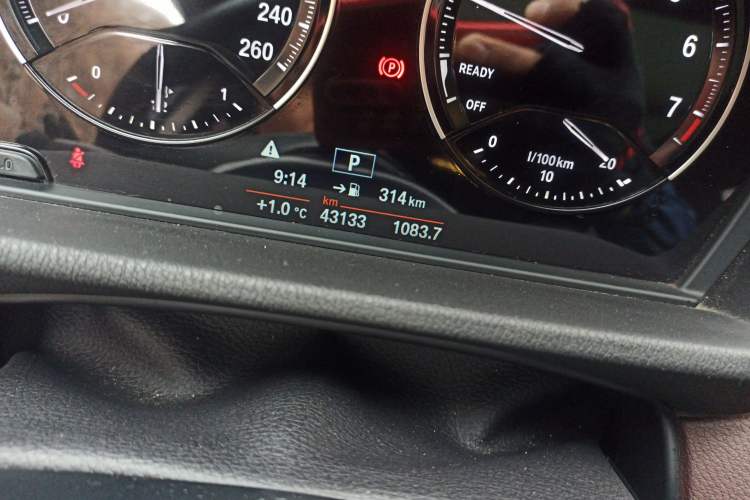Used BMW X2 2020 sDrive20i M Sport Package Odometer Close Up