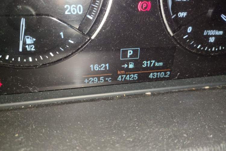 Used BMW X2 2020 sDrive25i Leading Model M Sport Package Odometer Close Up