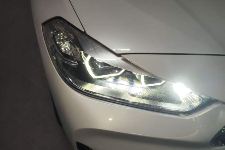 Used BMW X2 2020 sDrive25i Luxury Model with M Sport Package Right Front Headlight