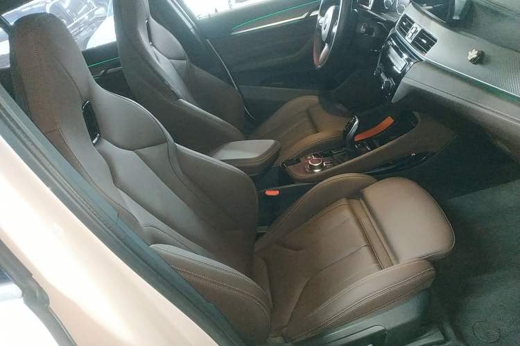 Used BMW X2 2020 sDrive25i Luxury M Sport Package Right Front Seat