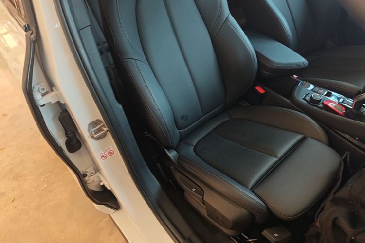 Used BMW X2 2020 sDrive25i Leading Model M Sport Package Right Front Seat