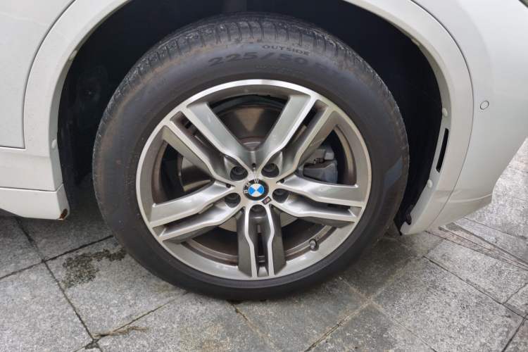 Used BMW X2 2020 sDrive25i Leading Model M Sport Package Right Front Wheel Hub