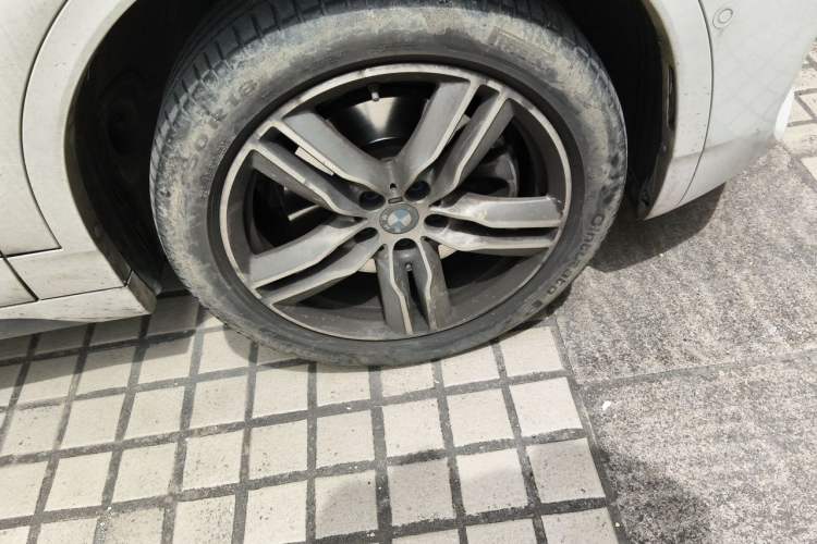 Used BMW X2 2020 sDrive25i Leading Model M Sport Package Right Front Wheel Hub