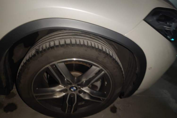 Used BMW X2 2020 sDrive25i Leading Model M Sport Package Right Front Wheel Hub