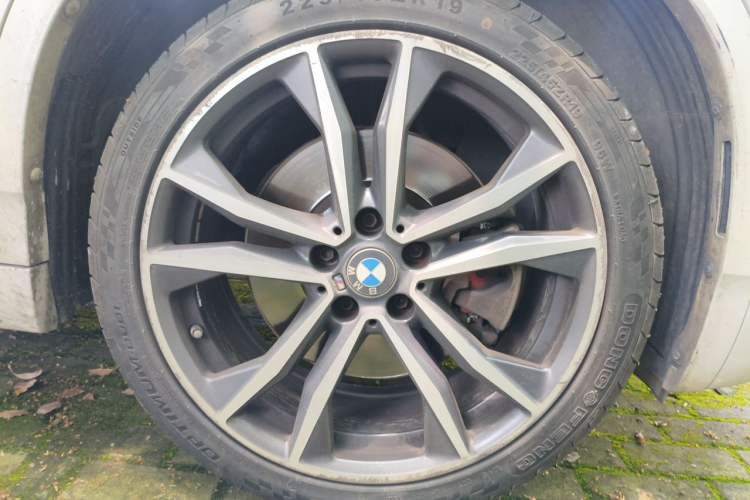 Used BMW X2 2020 xDrive25i M Sport Package Right Front Wheel Hub