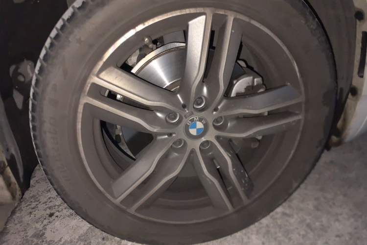 Used BMW X2 2020 sDrive25i Leading Model M Sport Package Right Front Wheel Hub