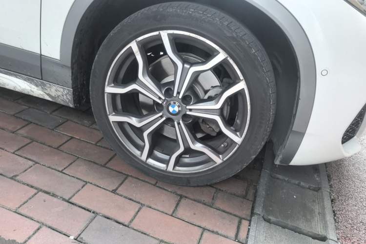 Used BMW X2 2020 xDrive25i M Sport Package Right Front Wheel Hub