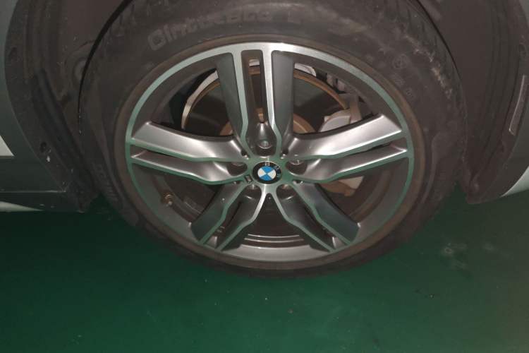 Used BMW X2 2020 sDrive25i Leading Model M Sport Package Right Front Wheel Hub
