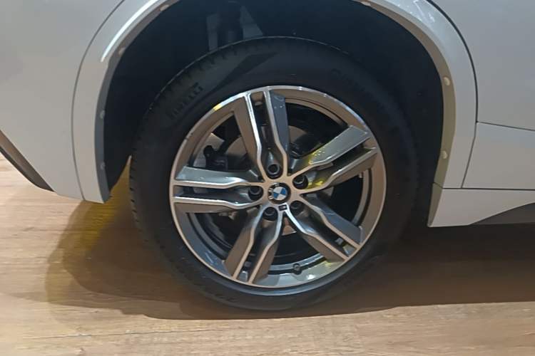 Used BMW X2 2020 sDrive25i Leading Model M Sport Package Right Rear Wheel Hub