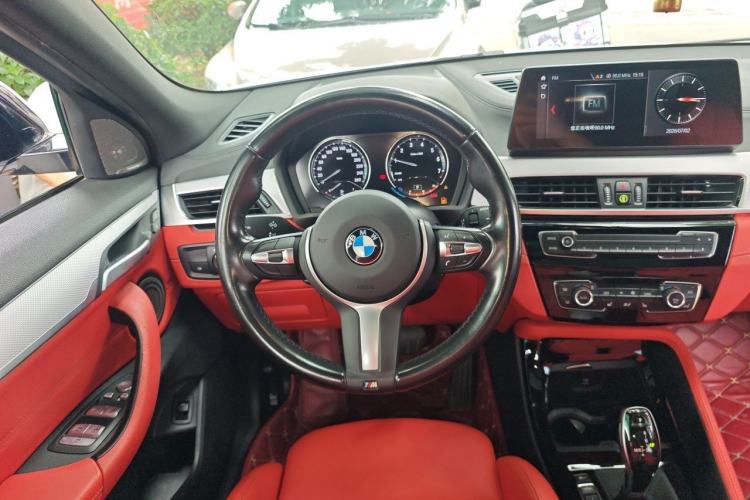 Used BMW X2 2020 sDrive25i Luxury Model with M Sport Package Steering Wheel