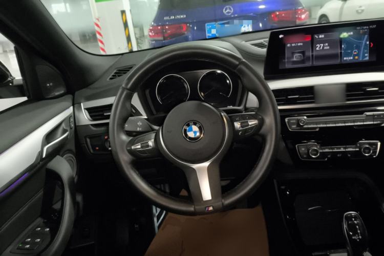 Used BMW X2 2020 sDrive25i Luxury Model with M Sport Package Steering Wheel