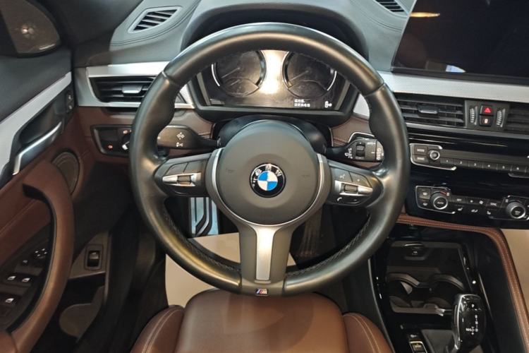 Used BMW X2 2020 sDrive25i Luxury Model with M Sport Package Steering Wheel
