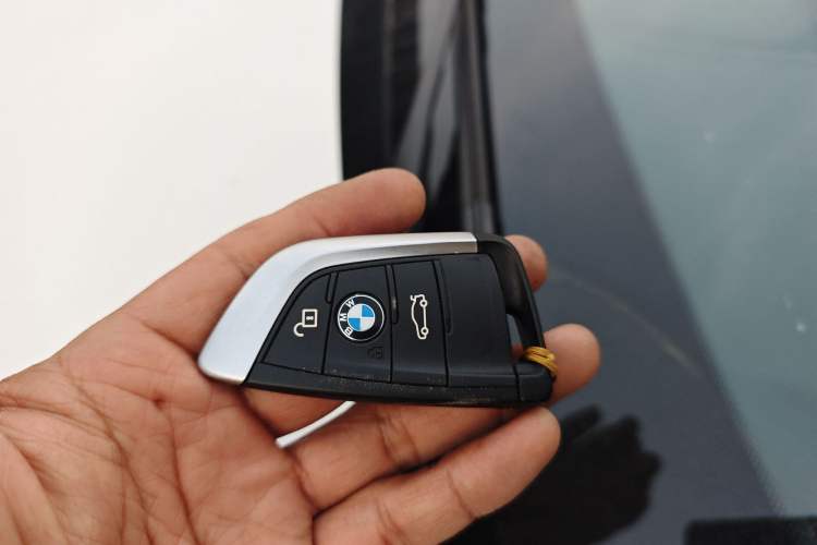 Used BMW X2 2020 sDrive25i Leading Model M Sport Package Vehicle Key