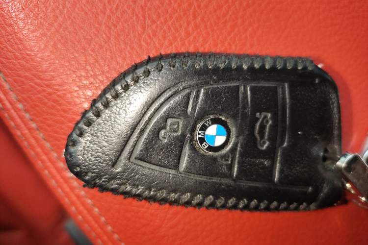 Used BMW X2 2020 sDrive25i Luxury Model with M Sport Package Vehicle Key