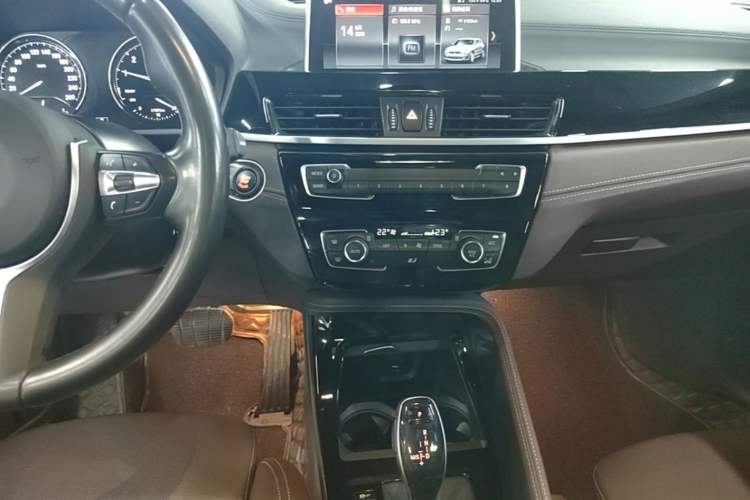 Used BMW X2 2020 sDrive25i Leading Model M Sport Package Audio And AC Panel