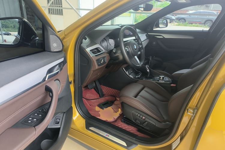 Used BMW X2 2020 sDrive25i Luxury Model with M Sport Package Driver Seat