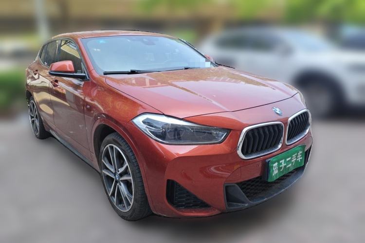 Used BMW X2 2020 sDrive25i Luxury Model with M Sport Package Front Right 45 Deg
