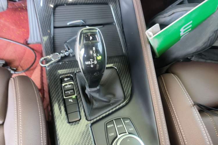 Used BMW X2 2020 sDrive25i Luxury Model with M Sport Package Gear Lever
