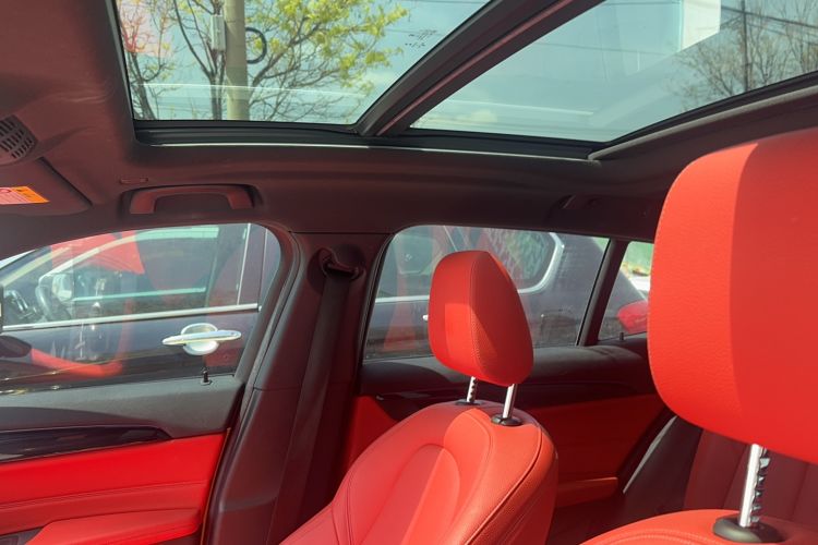Used BMW X2 2020 sDrive25i Leading Model M Sport Package Interior 10