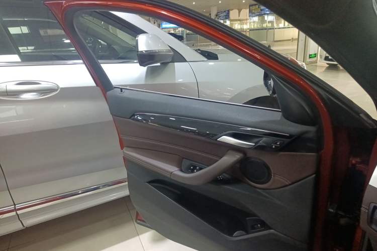 Used BMW X2 2020 sDrive25i Leading Model M Sport Package Interior 4