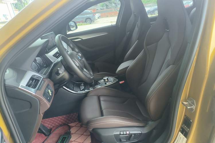 Used BMW X2 2020 sDrive25i Luxury Model with M Sport Package Left Front Seat