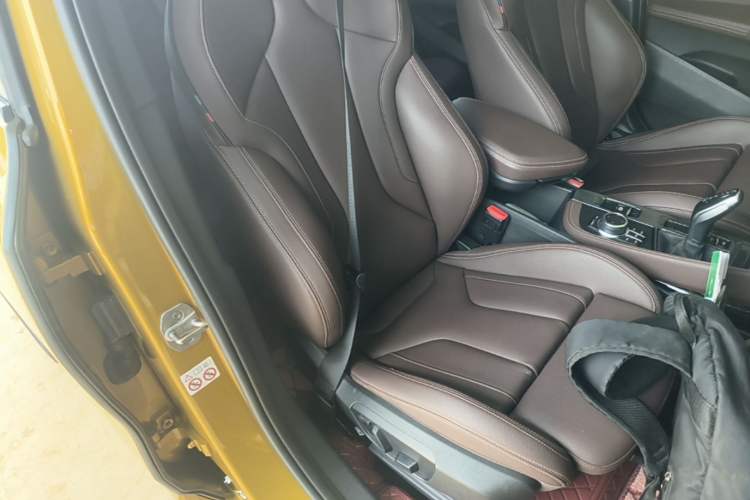 Used BMW X2 2020 sDrive25i Luxury Model with M Sport Package Right Front Seat