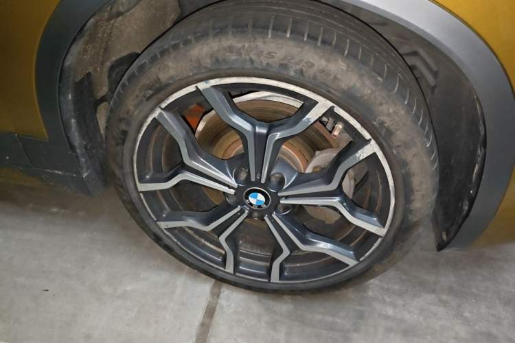 Used BMW X2 2020 sDrive25i Luxury M Sport Package Right Front Wheel Hub