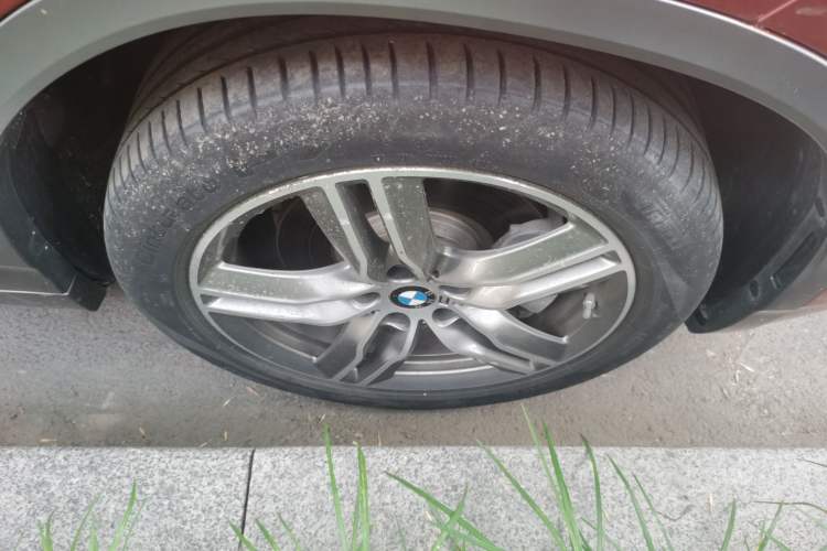 Used BMW X2 2020 sDrive25i Leading Model M Sport Package Right Front Wheel Hub
