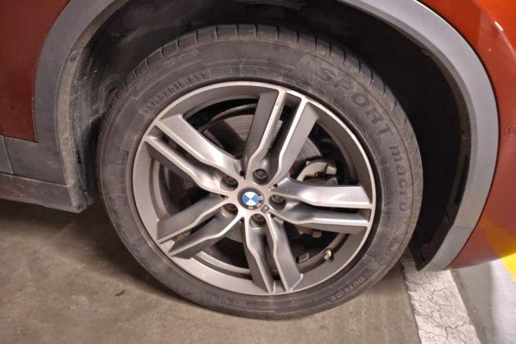 Used BMW X2 2020 sDrive25i Leading Model M Sport Package Right Front Wheel Hub
