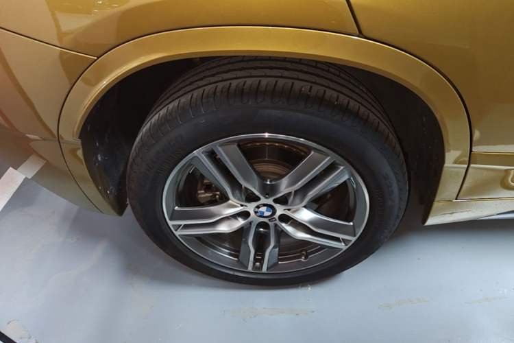 Used BMW X2 2020 sDrive25i Leading Model M Sport Package Right Rear Wheel Hub
