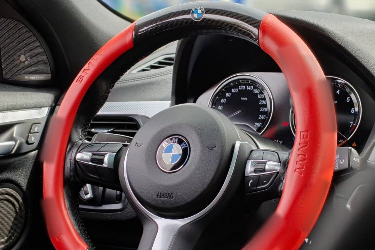 Used BMW X2 2020 sDrive25i Luxury Model with M Sport Package Steering Wheel