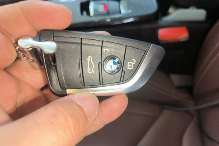 Used BMW X2 2020 sDrive25i Luxury Model with M Sport Package Vehicle Key