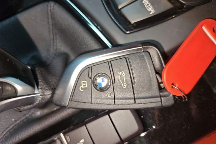 Used BMW X2 2020 sDrive25i Leading Model M Sport Package Vehicle Key