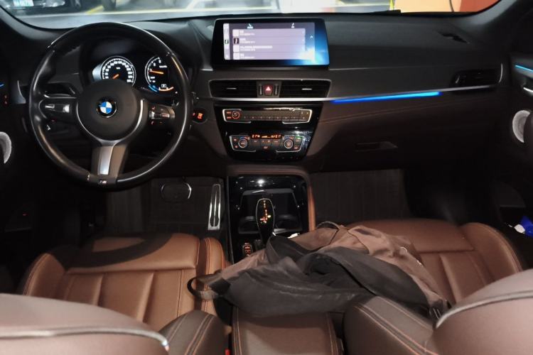Used BMW X2 2021 Restyled sDrive25i Sharp Edition Center Console